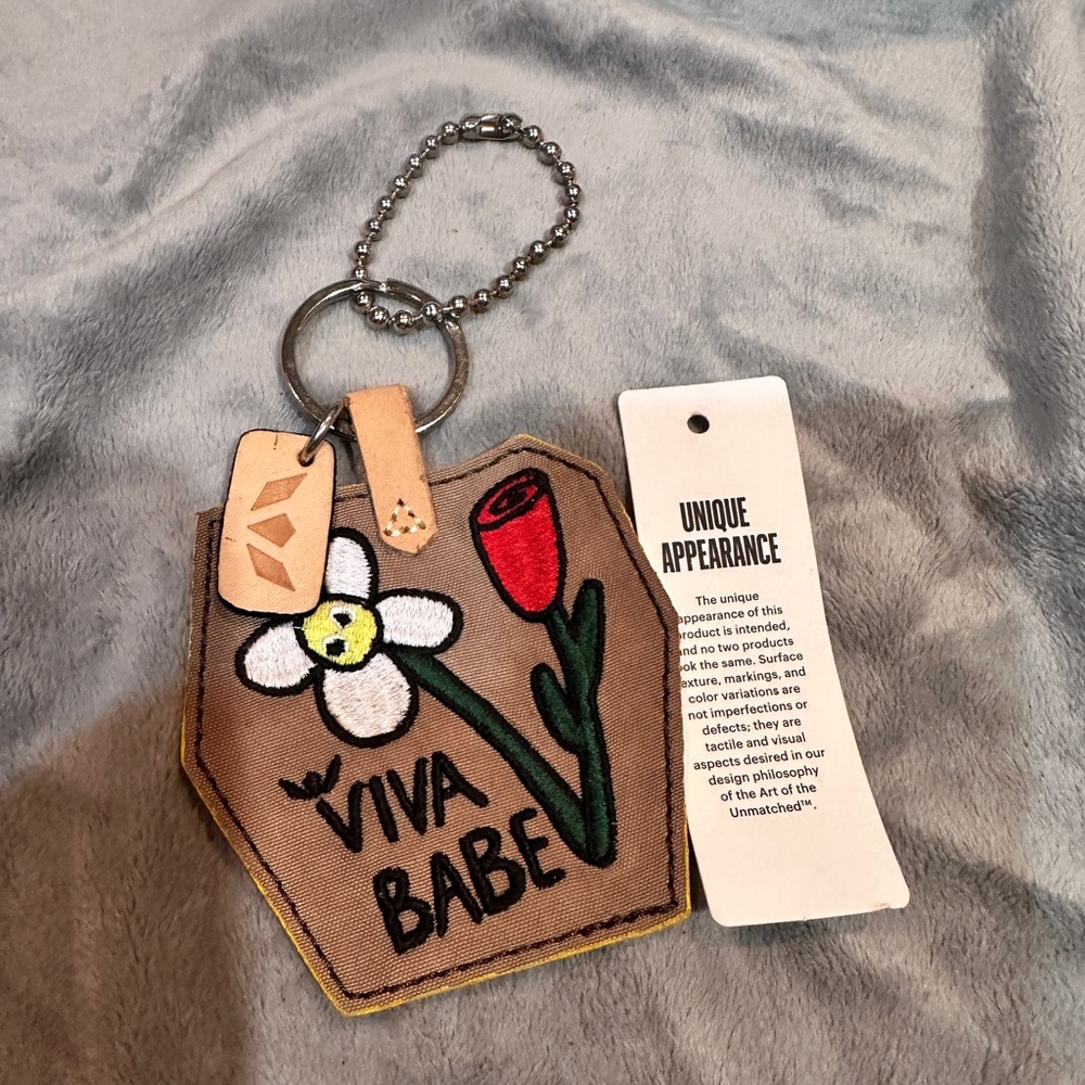 Consuela Viva babe keychain